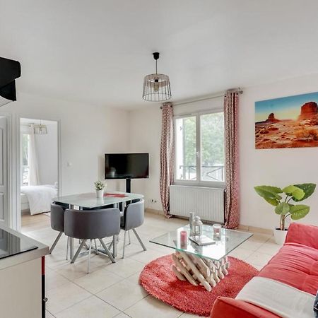 Chic Apart With Parking Near Paris Apartment Aubervilliers Bagian luar foto