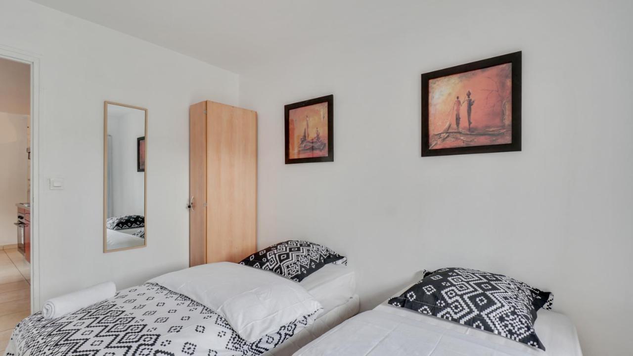 Chic Apart With Parking Near Paris Apartment Aubervilliers Bagian luar foto